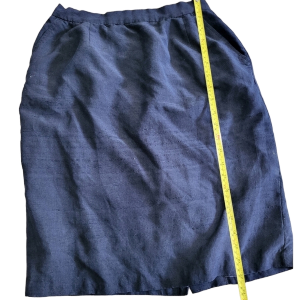 Anne Klein navy blue skirt size 10 petite